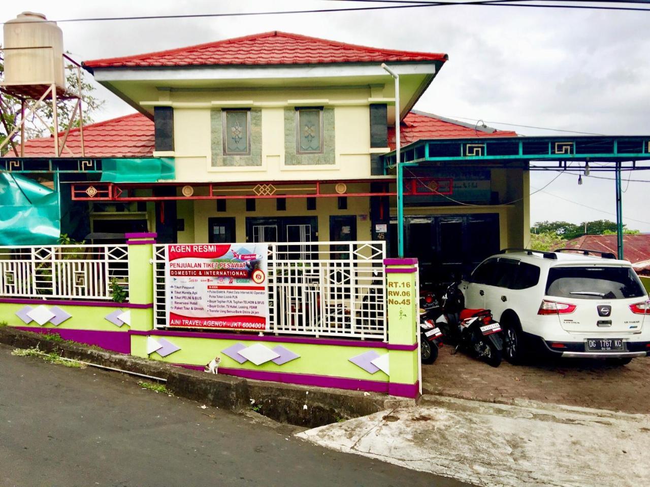 Aini Home Stay Тернате Экстерьер фото